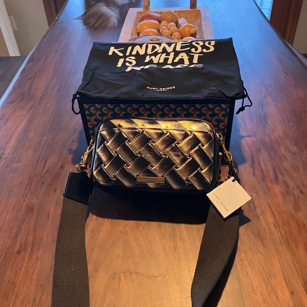 Kurt Geiger Metallic Gold Quilted Bag - Picture 5 of 7